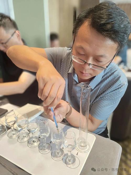 高仿白酒厂家拿货价格表最新揭秘：复刻名酒批发源头直供全攻略